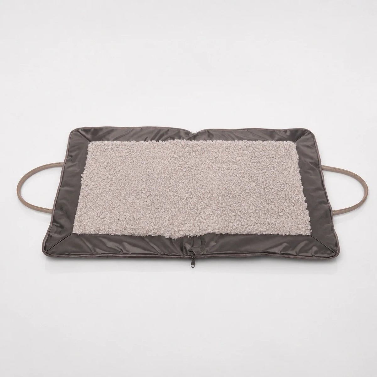 Clara – Borsa-tappetino da viaggio di lusso per cani