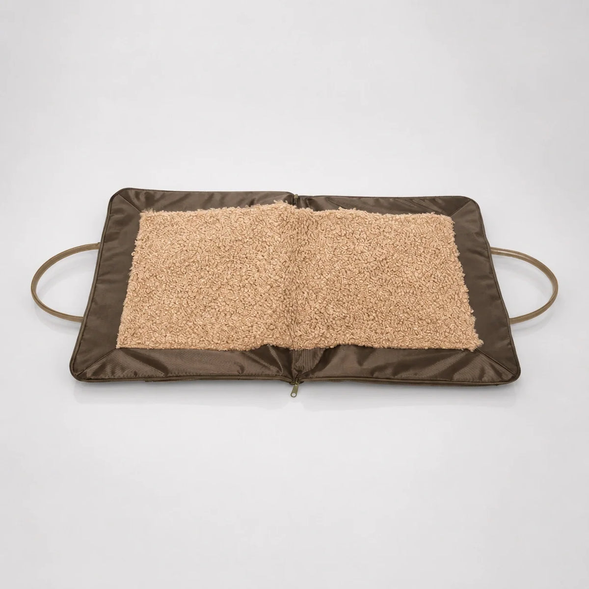 Clara – Borsa-tappetino da viaggio di lusso per cani