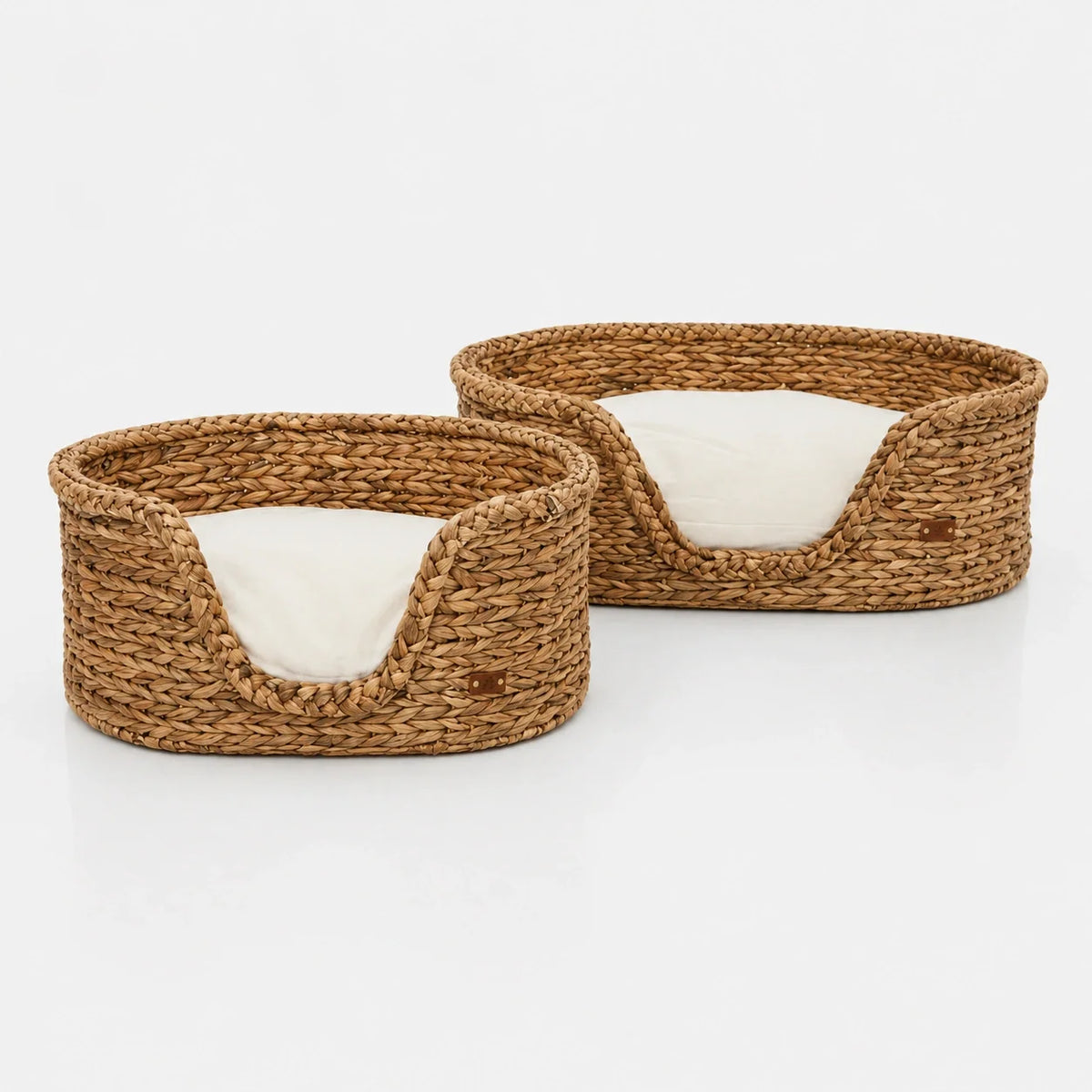 Panier pour animaux en jacinthe d'eau tressée naturelle avec coussin crème doux