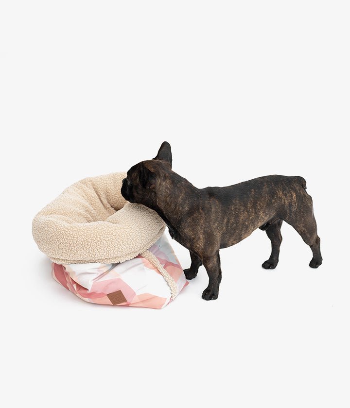 Sacco a pelo per cani in tela rosa fantasia con morbida fodera in peluche