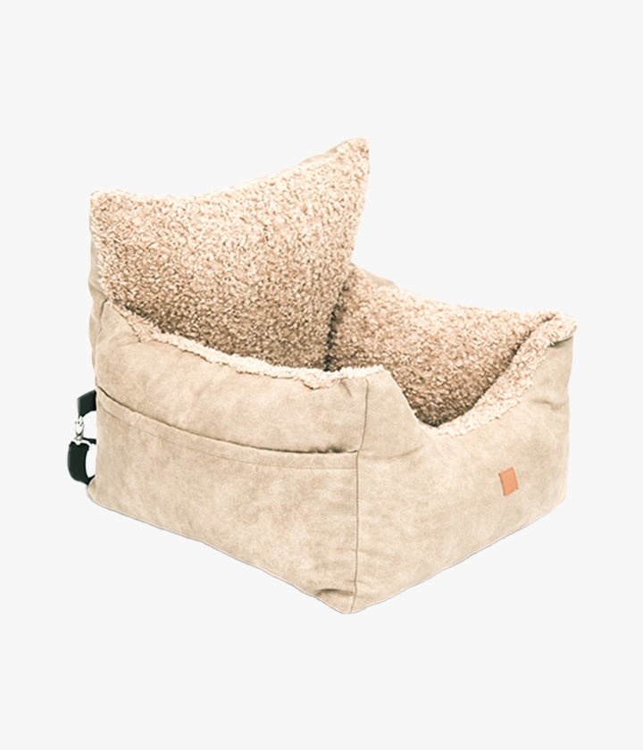 Seggiolino auto per cani in morbida ecopelliccia con imbottitura in memory foam