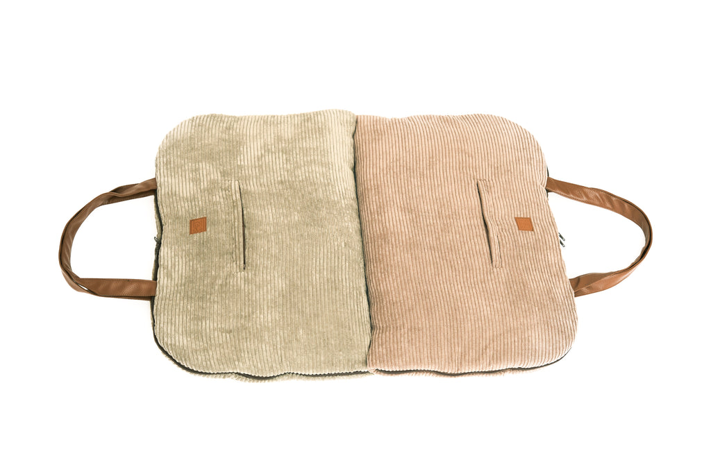 Weiche, faltbare Hundereisematte aus Cord mit kuscheligem Teddyfutter