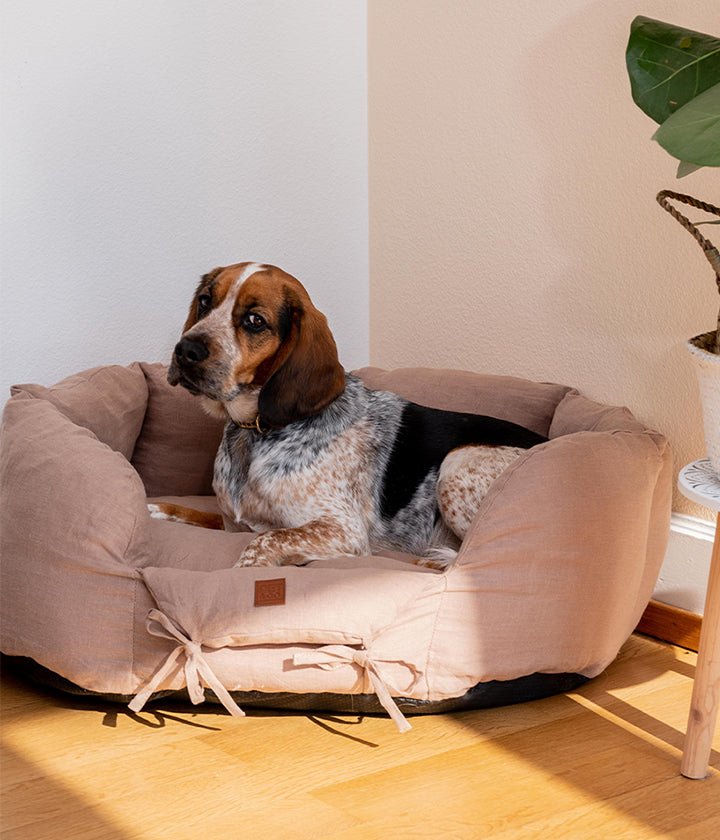 Hundebett aus Leinen in Altrosa mit weicher Memory-Foam-Füllung